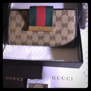Gucci wallet